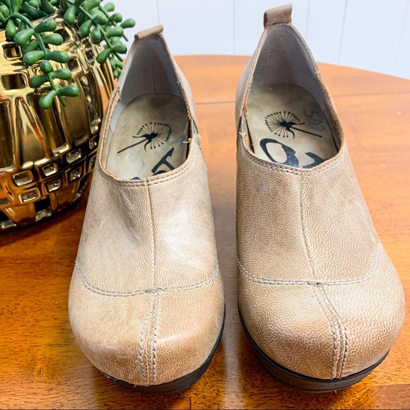 **SOLD** OTBT Washougal Leather Platform Wedge - Picture 5 of 8